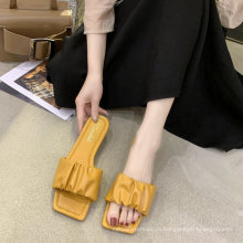 Девочки обувь Летние сандалии для женщин. Плоская случайная тапочка дешевая красочная скольжение по ботинкам женские сандалии